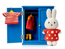 Just Dutch Nijntje kledingkast + 4 kledinghangers 3+